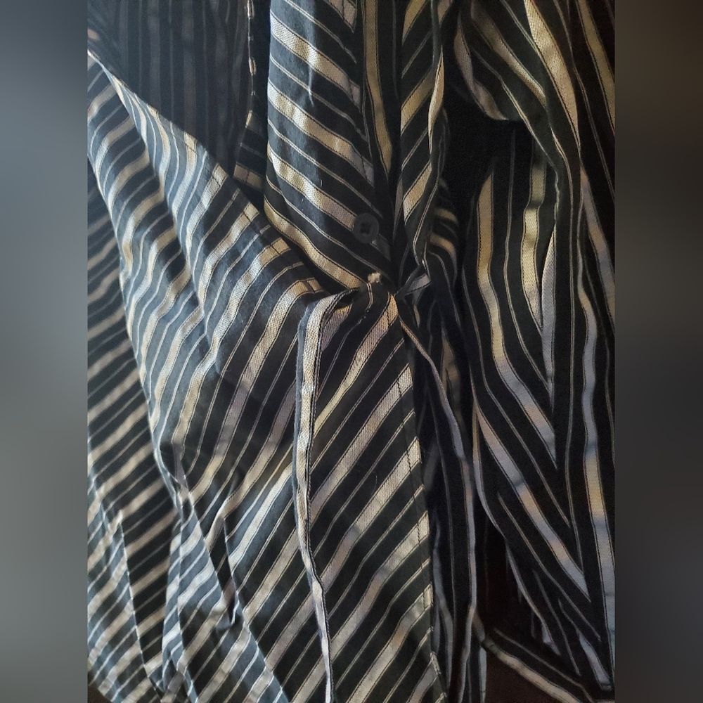 Shirt - Picture 5 of 6